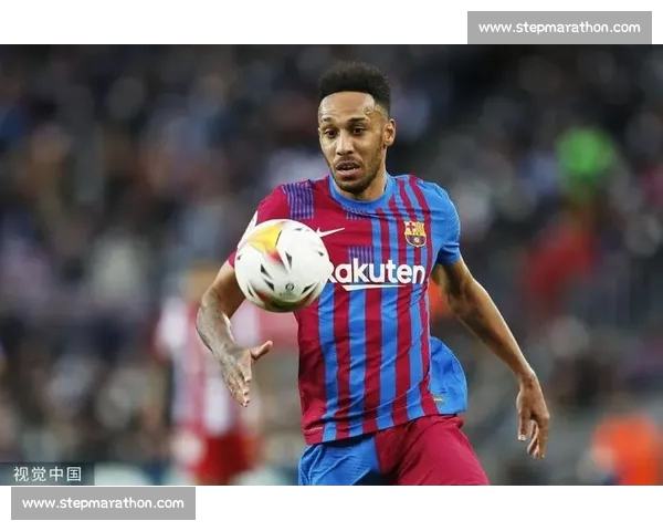 皇马绝杀维尼修复进球荒皇社遭红牌平局巴萨领跑西甲争冠形势紧张